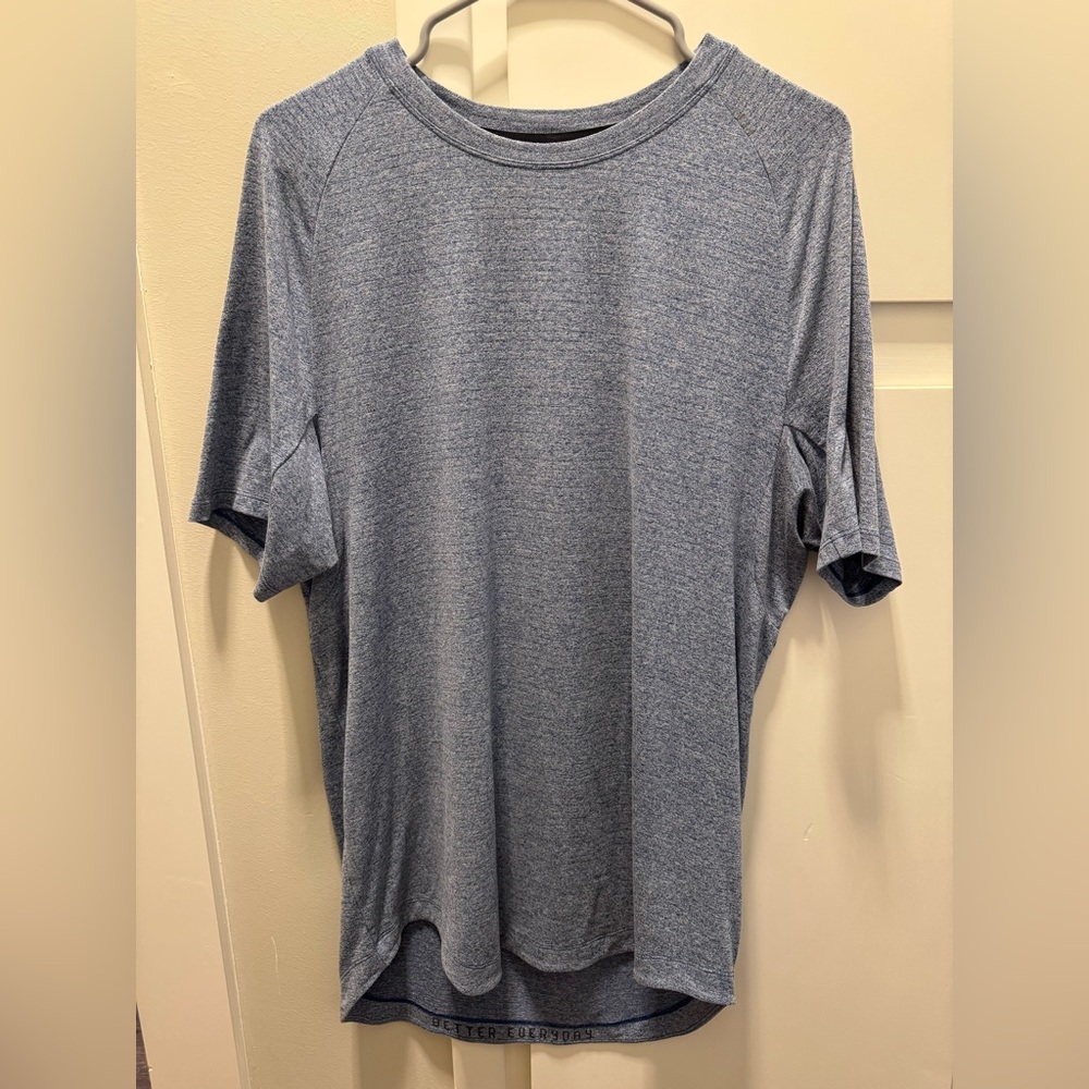 men’s lululemon blue license to train shirt